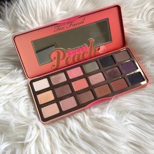 Too faced Sweet Peach ES Palette